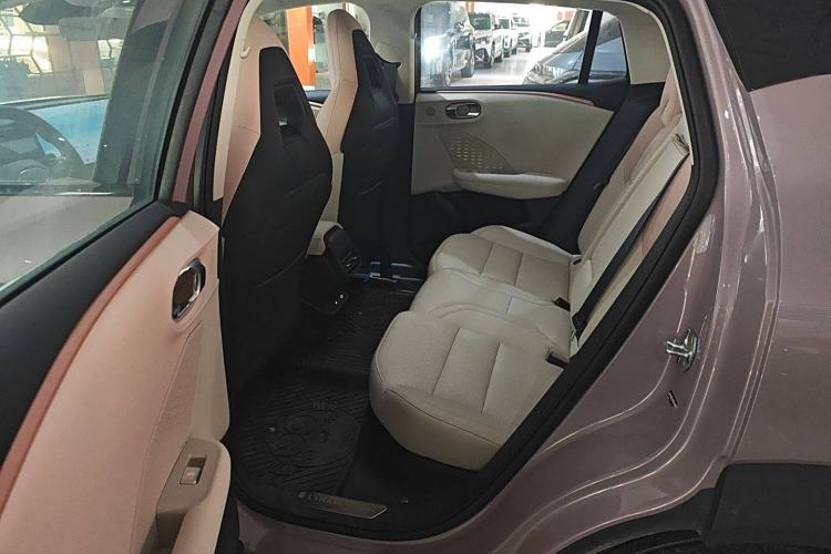 Used Lynk & Co 06 EM-P 2025 EM-P 126 Long-Range Halo Interior 4