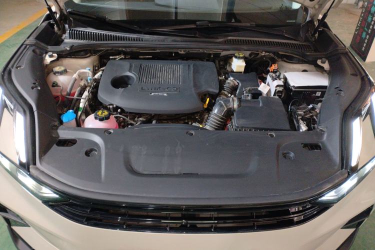 Used Lynk & Co 06 EM-P 2025 EM-P 126 Long-Range Halo Engine Bay