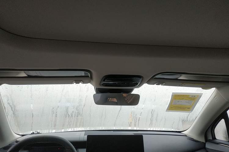 Used Lynk & Co 06 EM-P 2025 EM-P 126 Long-Range Halo Headliner