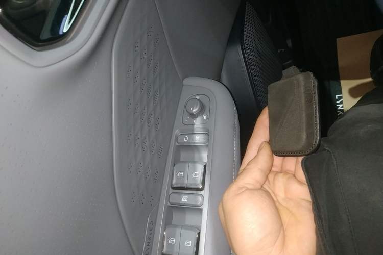Used Lynk & Co 06 EM-P 2025 EM-P 126 Long-Range Max Interior 1