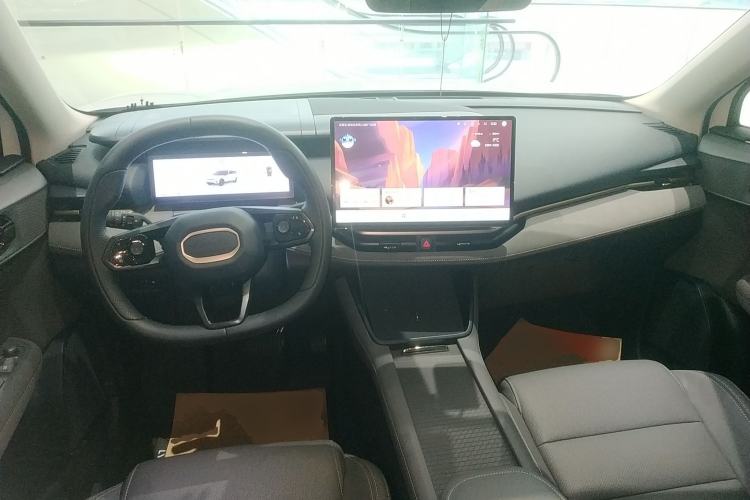 Used Lynk & Co 06 EM-P 2025 EM-P 126 Long-Range Max Interior 2