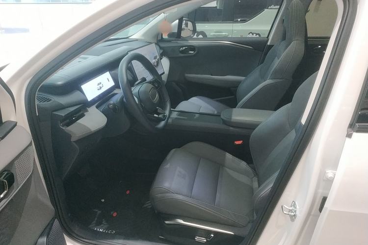 Used Lynk & Co 06 EM-P 2025 EM-P 126 Long-Range Max Left Front Seat