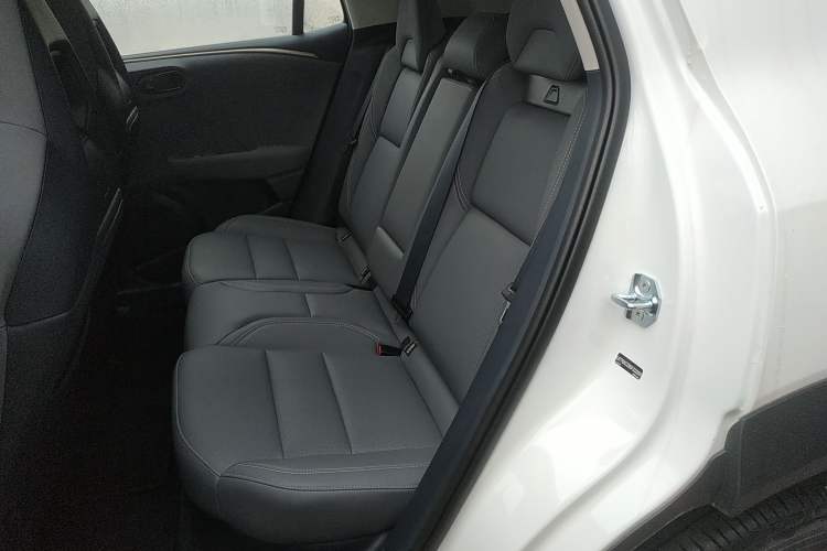 Used Lynk & Co 06 EM-P 2025 EM-P 126 Long-Range Halo Left Rear Seat