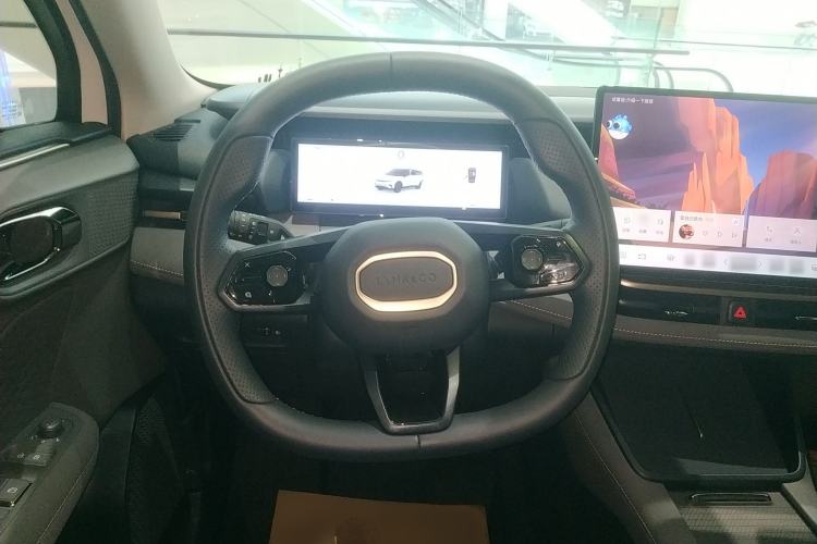 Used Lynk & Co 06 EM-P 2025 EM-P 126 Long-Range Max Steering Wheel