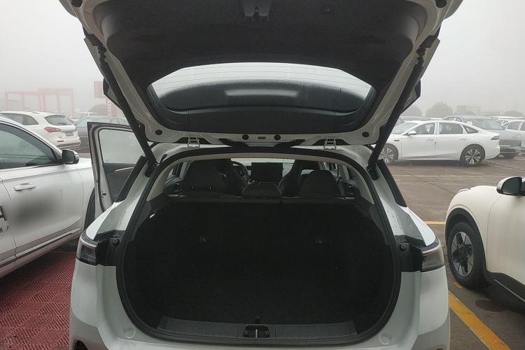 Used Lynk & Co 06 EM-P 2025 EM-P 126 Long-Range Halo Trunk
