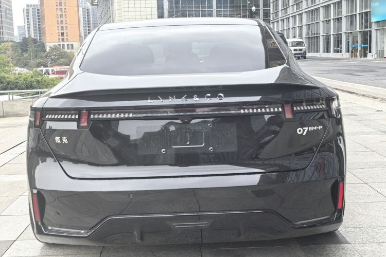 Used Lynk & Co 07 2024 EM-P 126 Long-Range Ultra Exterior 5