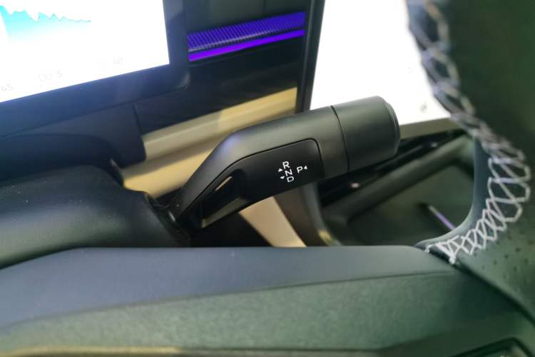 Used Lynk & Co 07 2024 EM-P 126 Long-Range Intelligent Driving Ultra Gear Lever