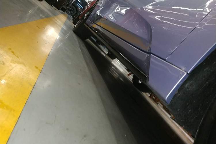 Used Lynk & Co 07 2024 EM-P 126 Long-Range Ultra Right Side Sill