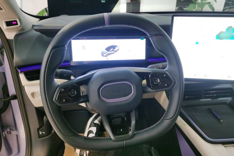 Used Lynk & Co 07 2024 EM-P 126 Long-Range Intelligent Driving Ultra Steering Wheel