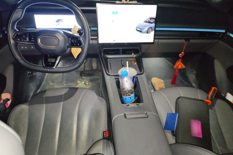 Used Lynk & Co 07 2024 EM-P 126 Long-Range Ultra Center Console