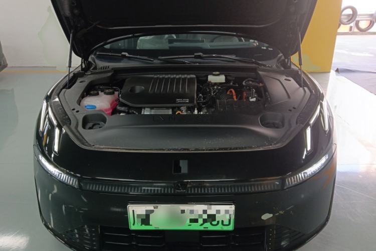 Used Lynk & Co 07 2024 EM-P 126 Long-Range Halo Engine Bay