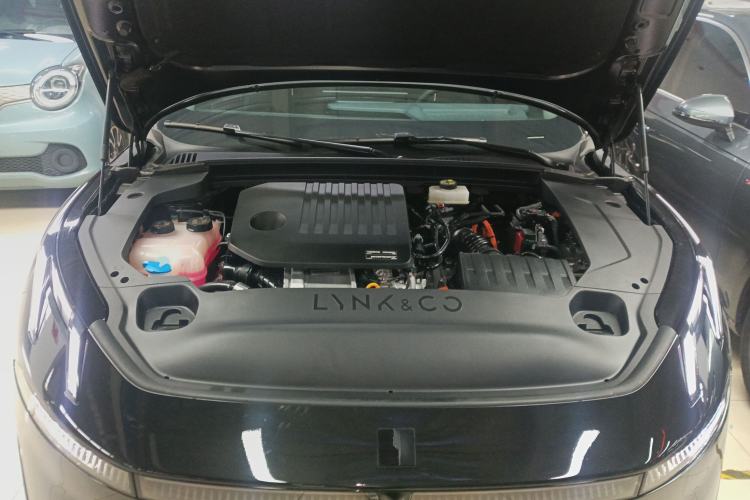 Used Lynk & Co 07 2024 EM-P 126 Long-Range Halo Engine Bay