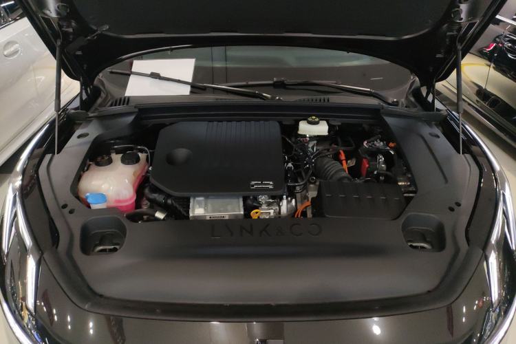 Used Lynk & Co 07 2024 EM-P 126 Long-Range Halo Engine Bay