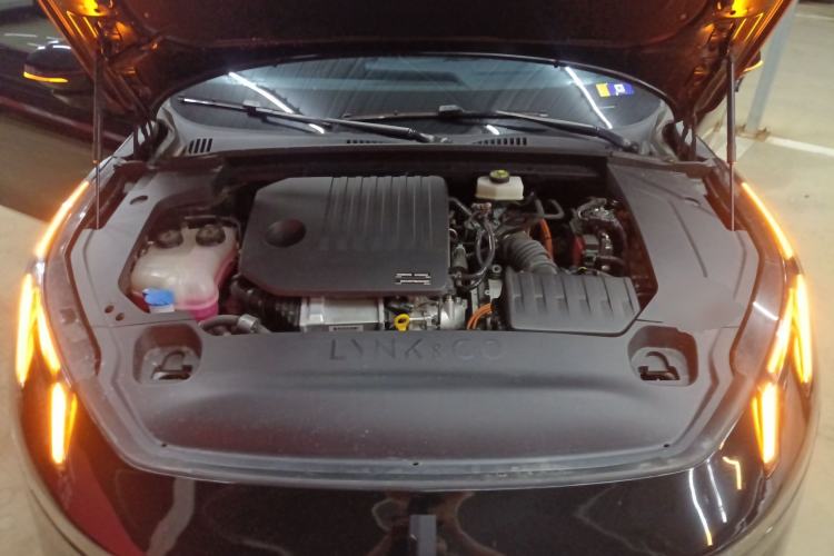 Used Lynk & Co 07 2024 EM-P 126 Long-Range Halo Engine Bay