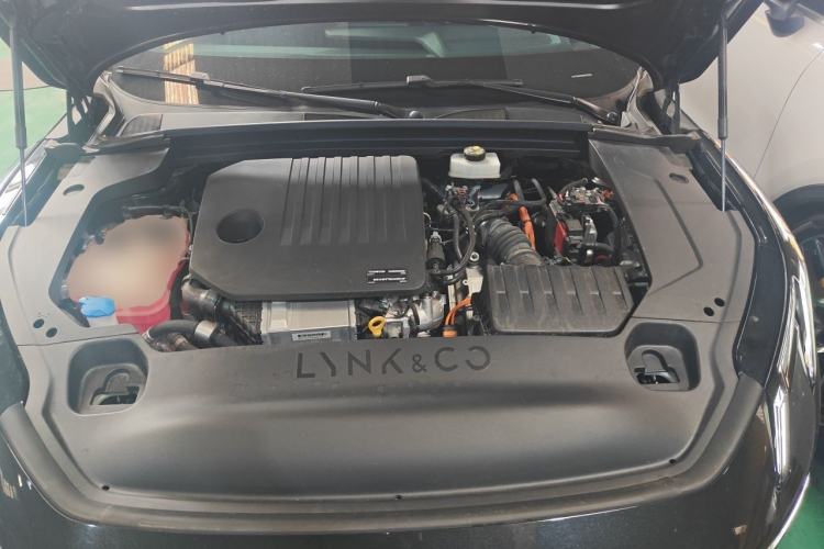 Used Lynk & Co 07 2024 EM-P 126 Long-Range Halo Engine Bay