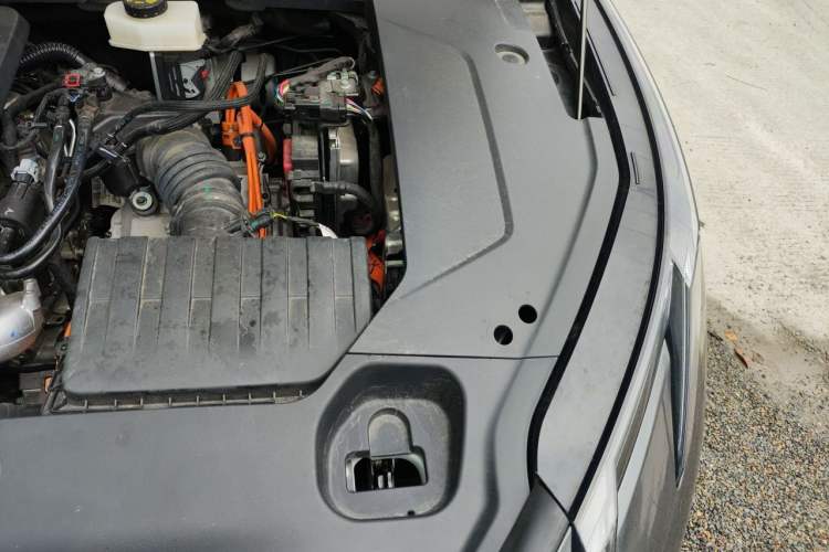 Used Lynk & Co 07 2024 EM-P 126 Long-Range Halo Engine Bay Left