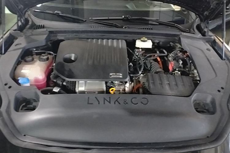 Used Lynk & Co 07 2024 EM-P 126 Long-Range Halo Engine Bay