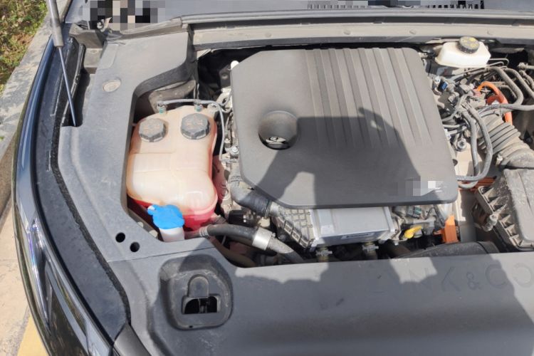 Used Lynk & Co 07 2024 EM-P 126 Long-Range Halo Engine Bay Right