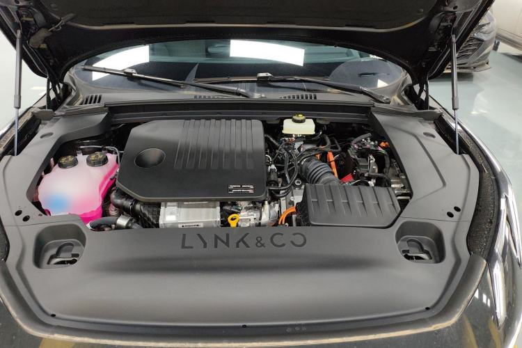 Used Lynk & Co 07 2024 EM-P 126 Long-Range Halo Engine Bay