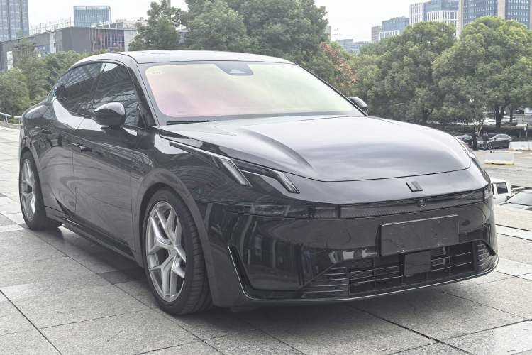 Used Lynk & Co 07 2024 EM-P 126 Long-Range Ultra Exterior 4