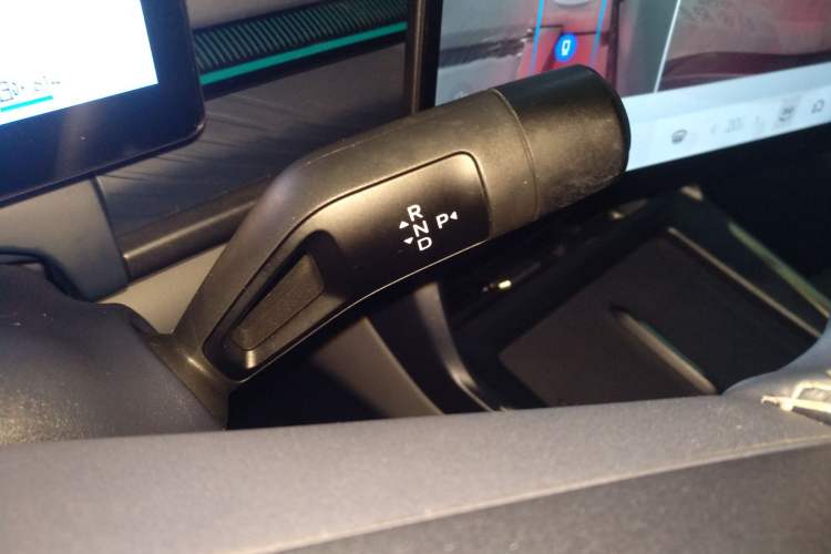 Used Lynk & Co 07 2024 EM-P 126 Long-Range Ultra Gear Lever