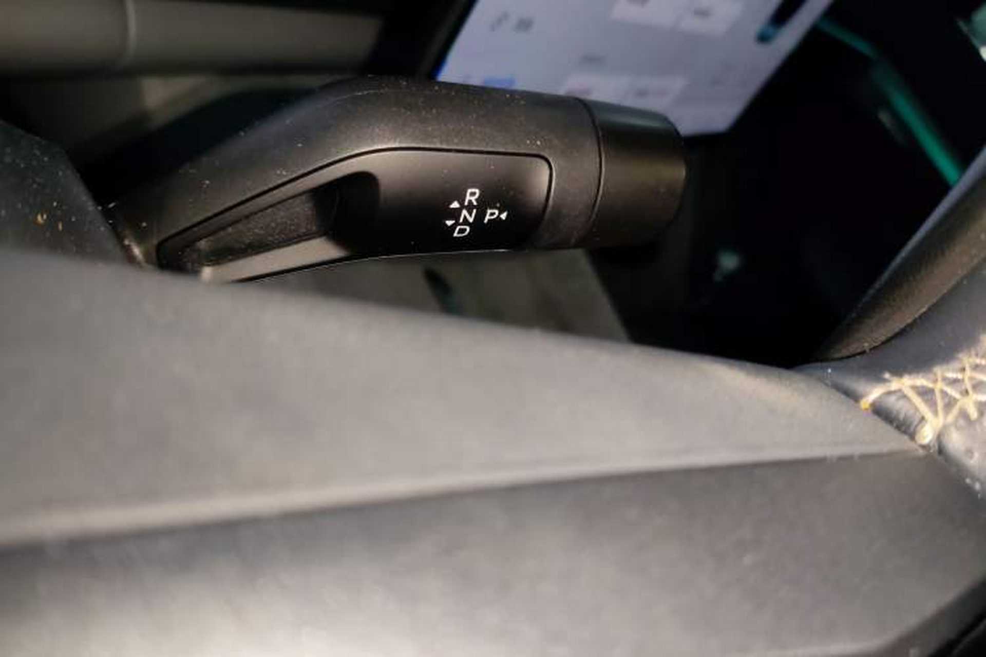 Used Lynk & Co 07 2024 EM-P 126 Long-Range Halo Gear Lever