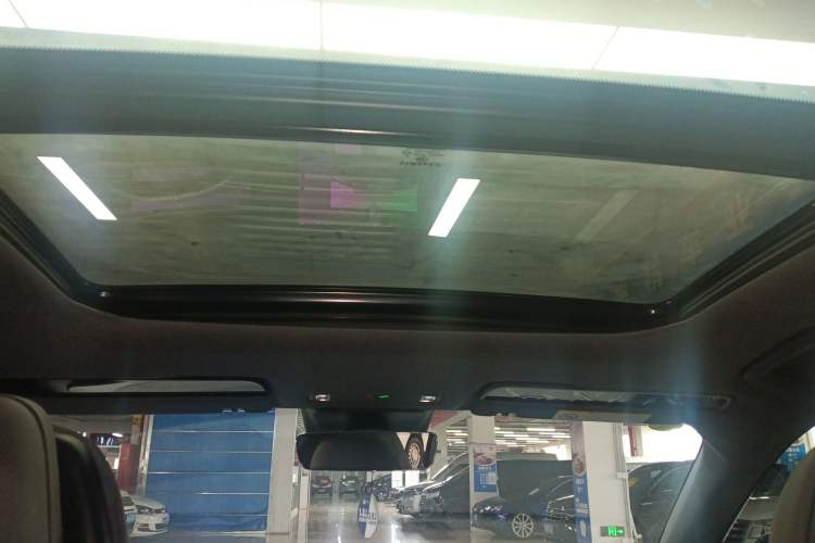 Used Lynk & Co 07 2024 EM-P 126 Long-Range Halo Headliner