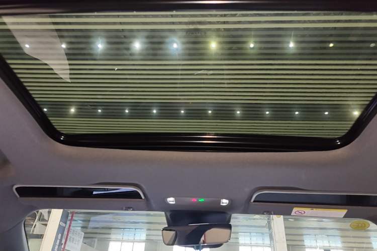 Used Lynk & Co 07 2024 EM-P 126 Long-Range Halo Headliner