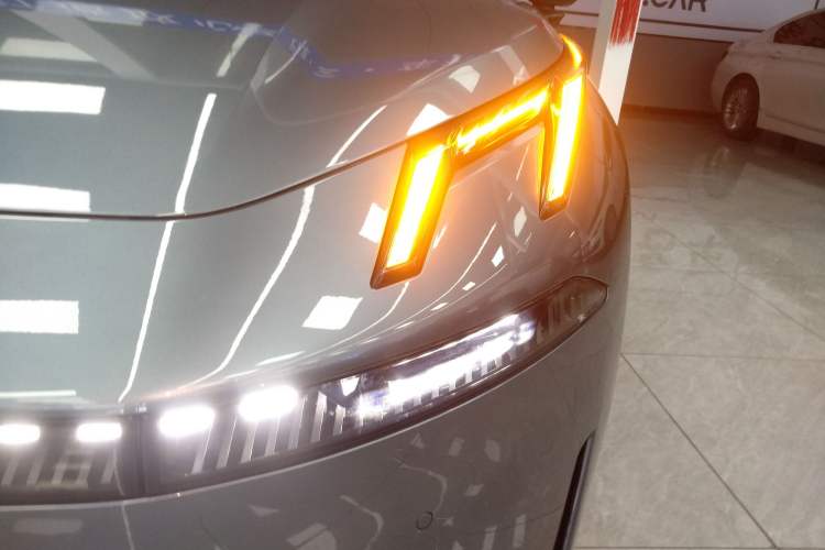 Used Lynk & Co 07 2024 EM-P 126 Long-Range Ultra Left Front Headlight