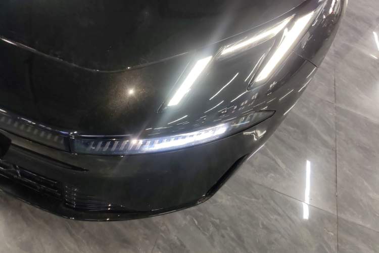 Used Lynk & Co 07 2024 EM-P 126 Long-Range Halo Left Front Headlight