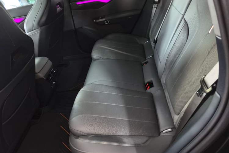 Used Lynk & Co 07 2024 EM-P 126 Long-Range Ultra Left Rear Seat