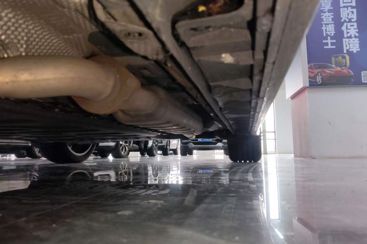 Used Lynk & Co 07 2024 EM-P 126 Long-Range Halo Left Side Sill