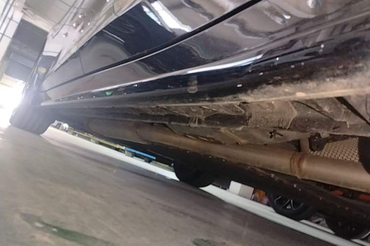 Used Lynk & Co 07 2024 EM-P 126 Long-Range Halo Left Side Sill