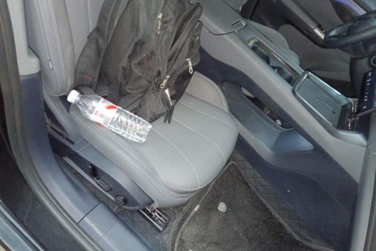 Used Lynk & Co 07 2024 EM-P 126 Long-Range Halo Right Front Seat