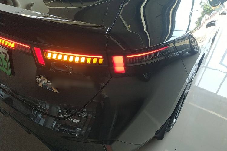 Used Lynk & Co 07 2024 EM-P 126 Long-Range Ultra Right Rear Taillight