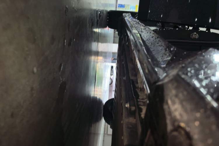 Used Lynk & Co 07 2024 EM-P 126 Long-Range Ultra Right Side Sill