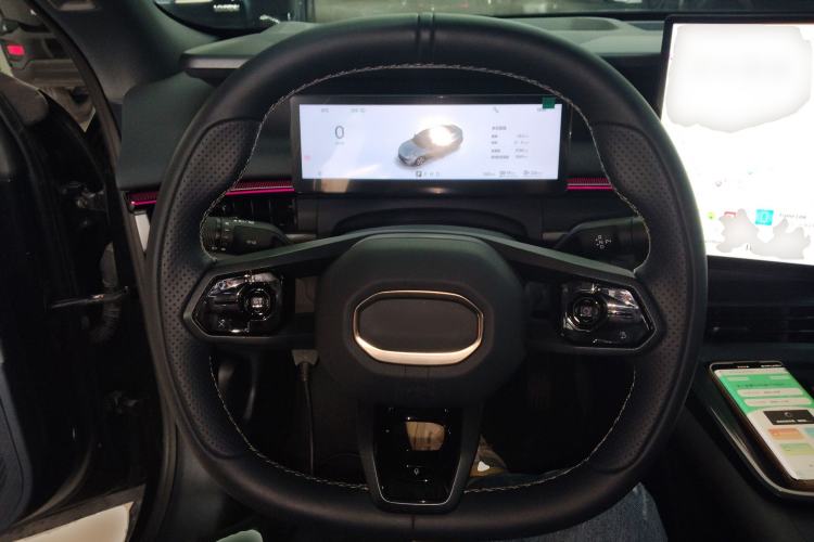 Used Lynk & Co 07 2024 EM-P 126 Long-Range Halo Steering Wheel