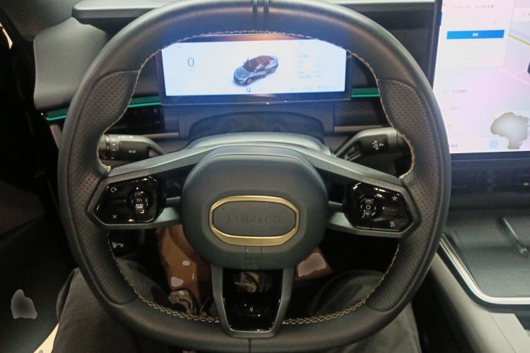 Used Lynk & Co 07 2024 EM-P 126 Long-Range Halo Steering Wheel