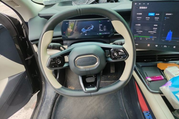Used Lynk & Co 07 2024 EM-P 126 Long-Range Halo Steering Wheel