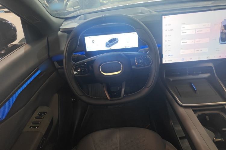 Used Lynk & Co 07 2024 EM-P 126 Long-Range Halo Steering Wheel