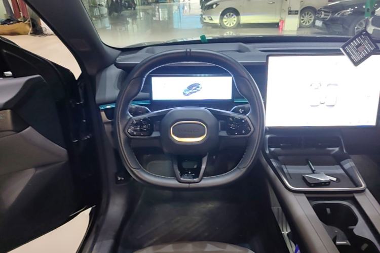 Used Lynk & Co 07 2024 EM-P 126 Long-Range Halo Steering Wheel