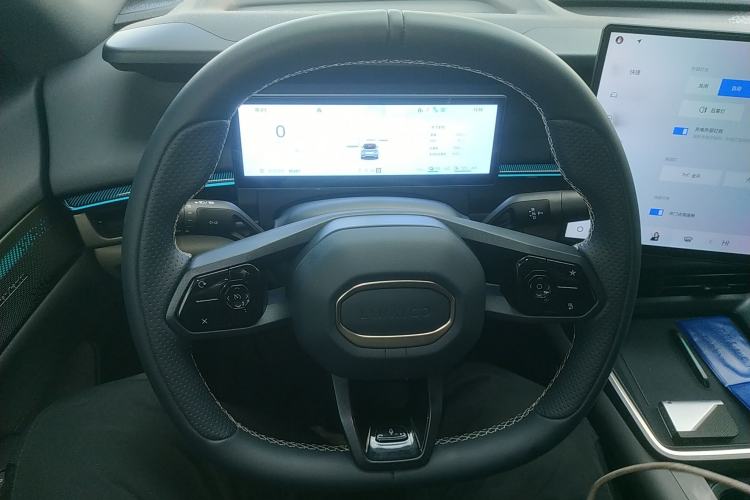 Used Lynk & Co 07 2024 EM-P 126 Long-Range Halo Steering Wheel
