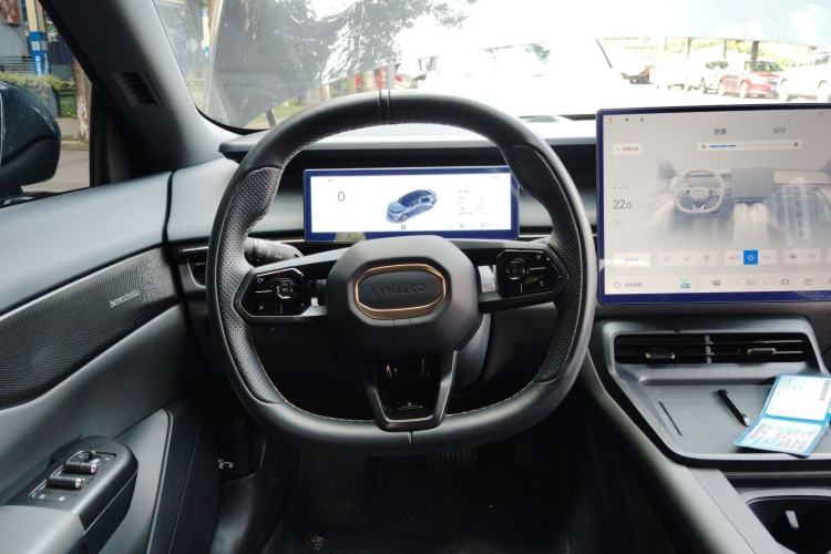 Used Lynk & Co 07 2024 EM-P 126 Long-Range Halo Steering Wheel