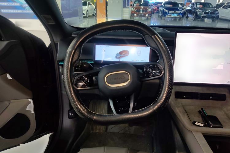 Used Lynk & Co 07 2024 EM-P 126 Long-Range Halo Steering Wheel