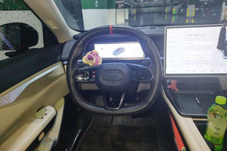 Used Lynk & Co 07 2024 EM-P 126 Long-Range Halo Steering Wheel