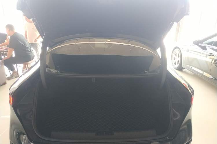Used Lynk & Co 07 2024 EM-P 126 Long-Range Ultra Trunk