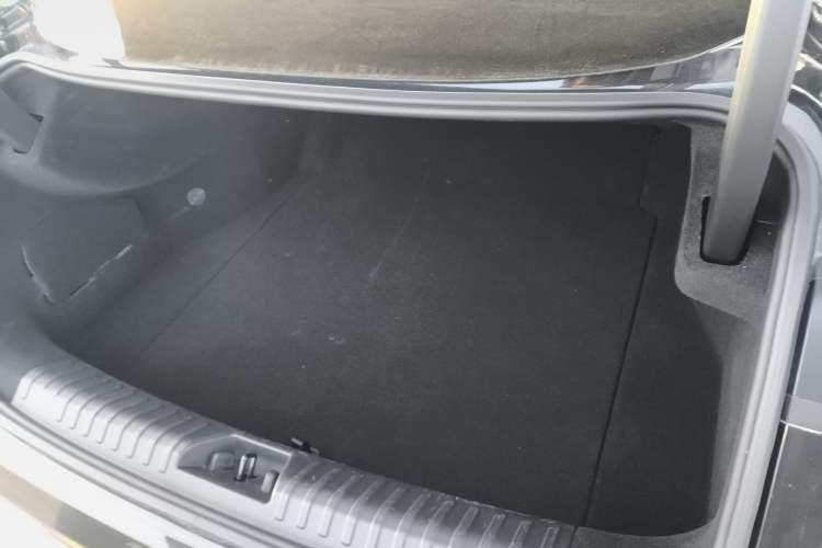 Used Lynk & Co 07 2024 EM-P 126 Long-Range Ultra Trunk