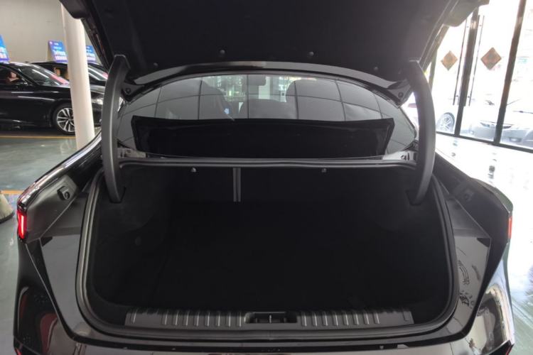 Used Lynk & Co 07 2024 EM-P 126 Long-Range Ultra Trunk