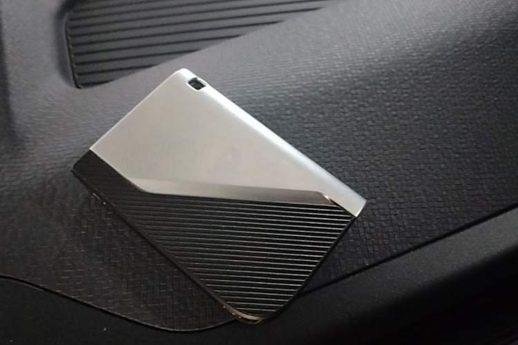 Used Lynk & Co 07 2024 EM-P 126 Long-Range Halo Vehicle Key