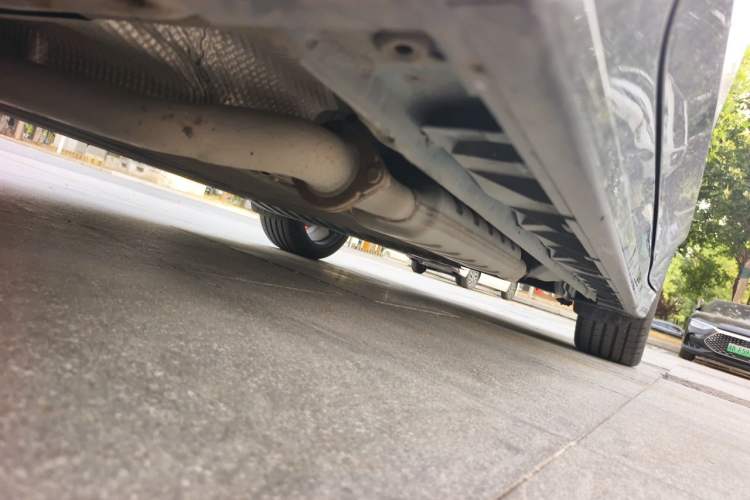 Used Lynk & Co 07 2024 EM-P 126 Long-Range Ultra Chassis Front Left